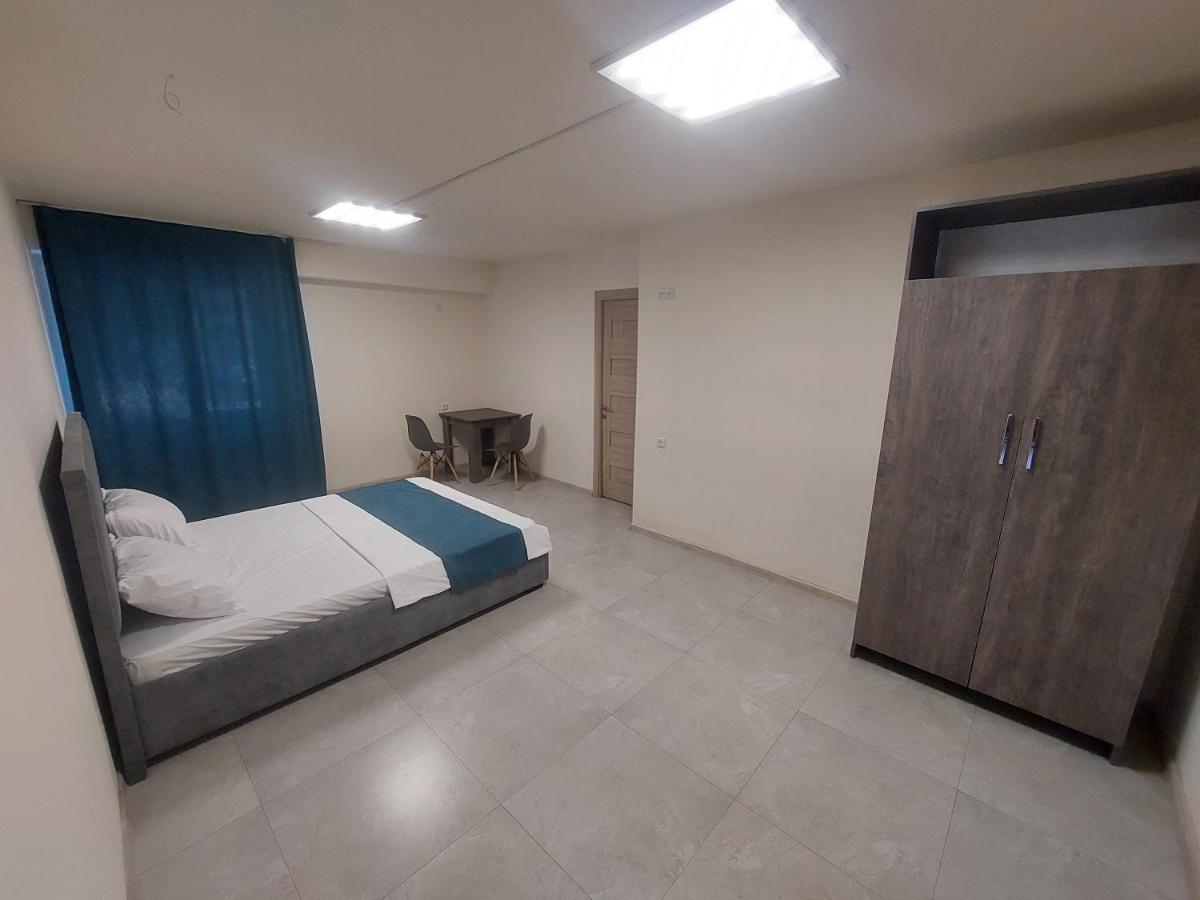 The Best Hotel-Hostel Jerevan Buitenkant foto